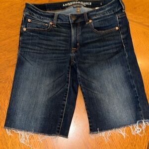 American Eagle Outfitters Skinny Denim Jean Bermuda Shorts Super stretch size 6